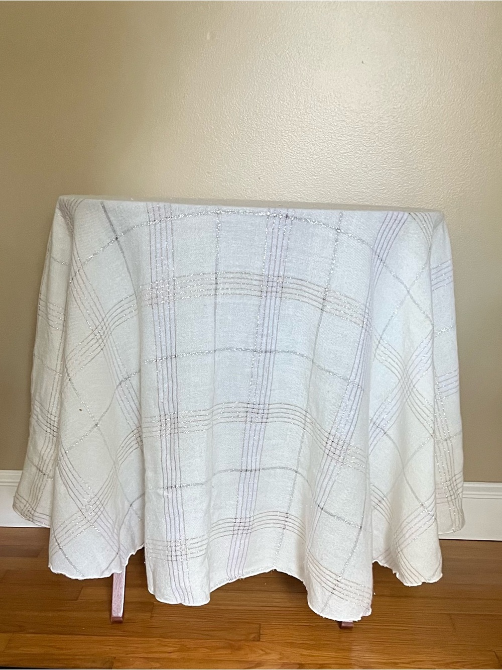 Classic White Plaid Tablecloth - Neutral Home
